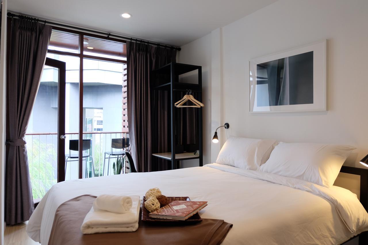 Haus Sathorn 21 Bed And Breakfast Bangkok Dış mekan fotoğraf