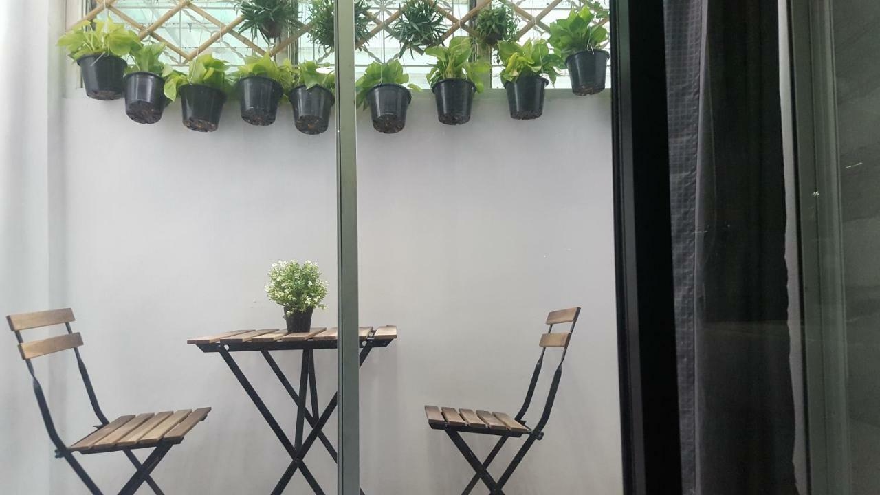 Haus Sathorn 21 Bed And Breakfast Bangkok Dış mekan fotoğraf